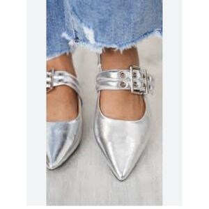 IDIFU Silver Metallic Pointed Toe Mary Jane Flats Double Buckle FPSE24HIP 7.5